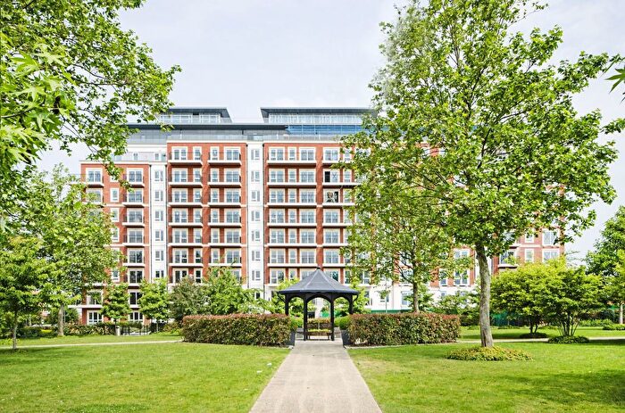 2 Bedroom Flat For Sale In East Drive, Colindale, London, NW9