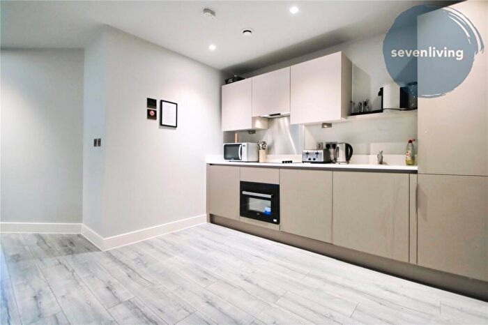 1 Bedroom Apartment To Rent In Thames Valley, Wokingham Road, Bracknell, Berkshire, RG42