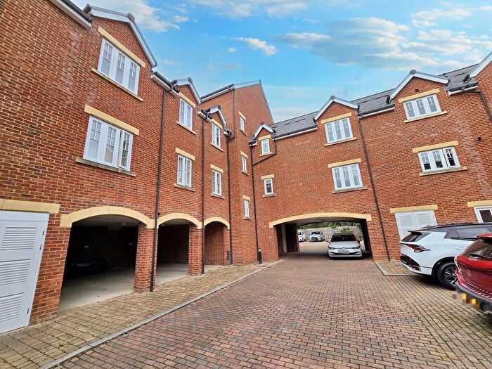 2 Bedroom Apartment For Sale In Bowman Drive, Hexham, Northumberland, NE46