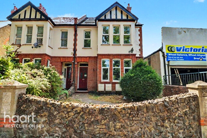 1 Bedroom Flat For Sale In Victoria Avenue, Southend-On-Sea, SS2