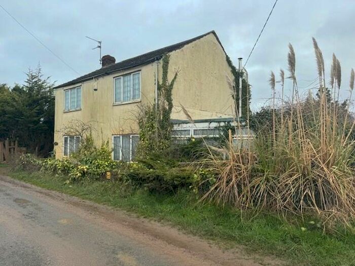 3 Bedroom Detached House For Sale In The Cottage, Wash Road, Fosdyke, Boston, Lincolnshire, PE20