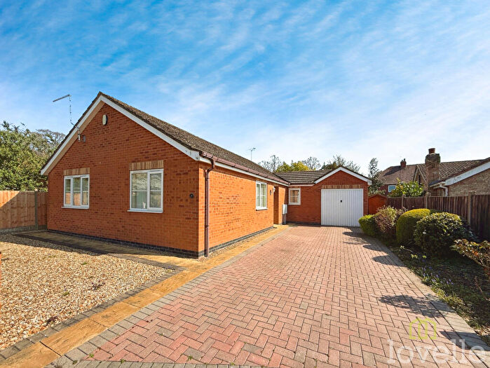 3 Bedroom Detached Bungalow For Sale In Davy's Lane, Bracebridge Heath, LN4