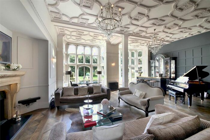 3 Bedroom Flat To Rent In Islet Park, Maidenhead, Berkshire, SL6