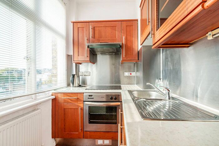 Studio To Rent In Peel Street, Kensington, London, W8