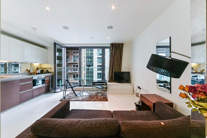 Flat To Rent In Baltimore Wharf, Canary Wharf, London, E14