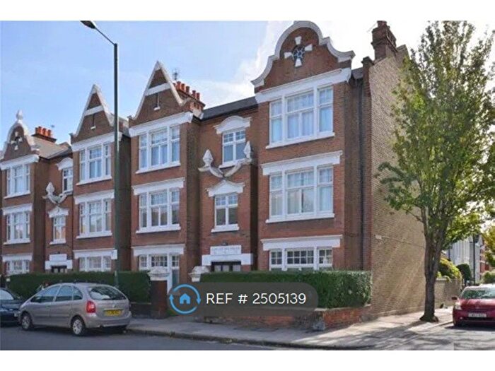3 Bedroom Flat To Rent In Cowley Mansions, London, SW14