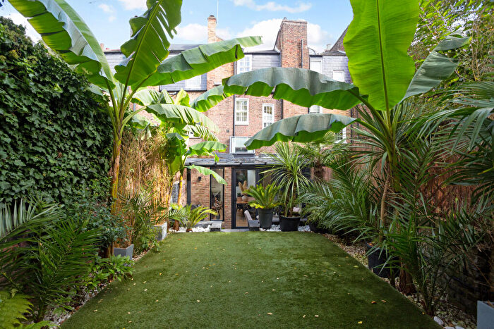 4 Bedroom Town House To Rent In Arlington Road, Primrose Hill, NW1