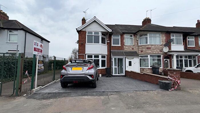 3 Bedroom Semi-detached House To Rent In Broad Avenue, Leicester, LE5