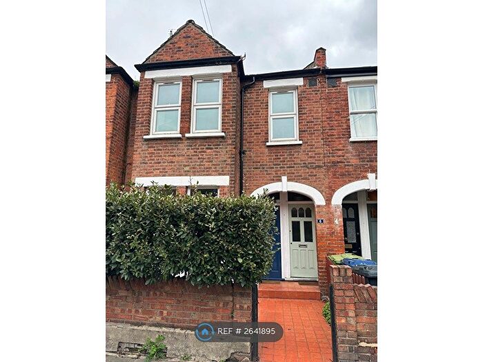 2 Bedroom Flat To Rent In Chiswick, London, W4