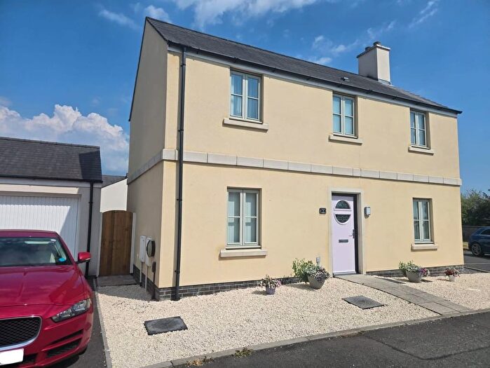 4 Bedroom Detached House For Sale In Y Gilfach, Neath, SA10