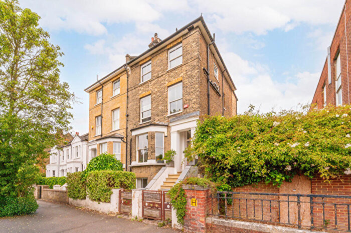 6 Bedroom Semi-Detached House For Sale In Rosendale Road, West Dulwich, London, SE21