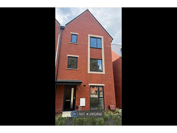 4 Bedroom Semi Detached House To Rent In Aldridge Road, Cheriton, CT20