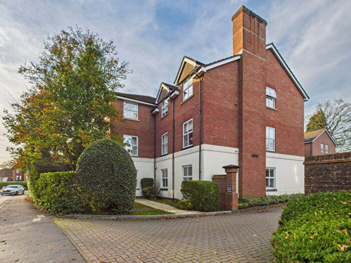 3 Bedroom Flat For Sale In Delancey Court, Wimblehurst Road, Horsham, West Sussex., RH12