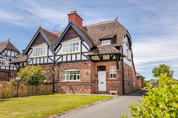 3 Bedroom Semi-Detached House For Sale In Nantwich Road, Wimboldsley, CW10
