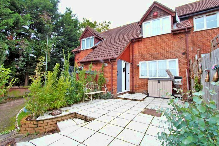 1 Bedroom Terraced House To Rent In Snowdon Drive, London, NW9