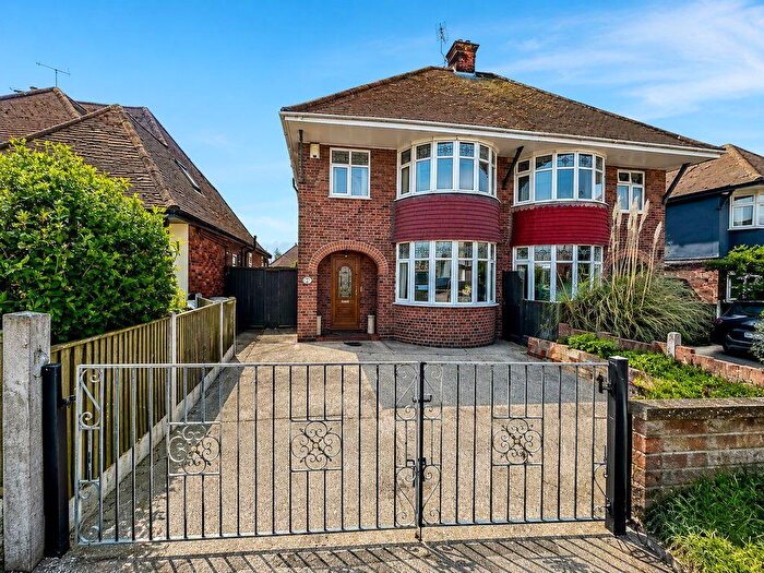3 Bedroom Semi-Detached House For Sale In Middleton Road, Gorleston, NR31