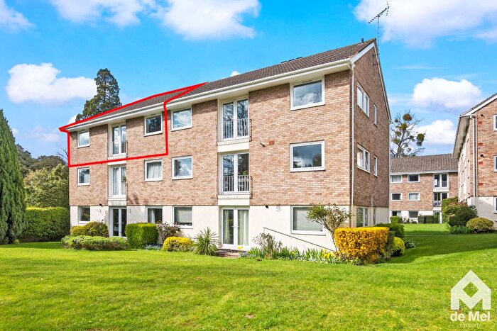 2 Bedroom Flat For Sale In The Park, Cheltenham, GL50