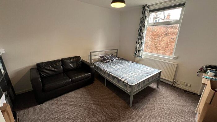 Studio To Rent In Beaconsfield, Fallowfield, Manchester, M14