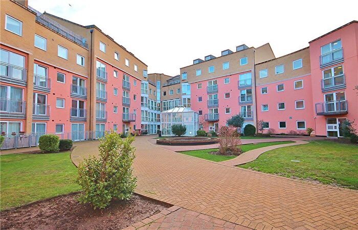 2 Bedroom Flat To Rent In Wooldridge Close, Feltham, Middlesex, TW14