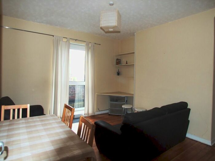 2 Bedroom Flat To Rent In Upper Clapton Road, London, E5