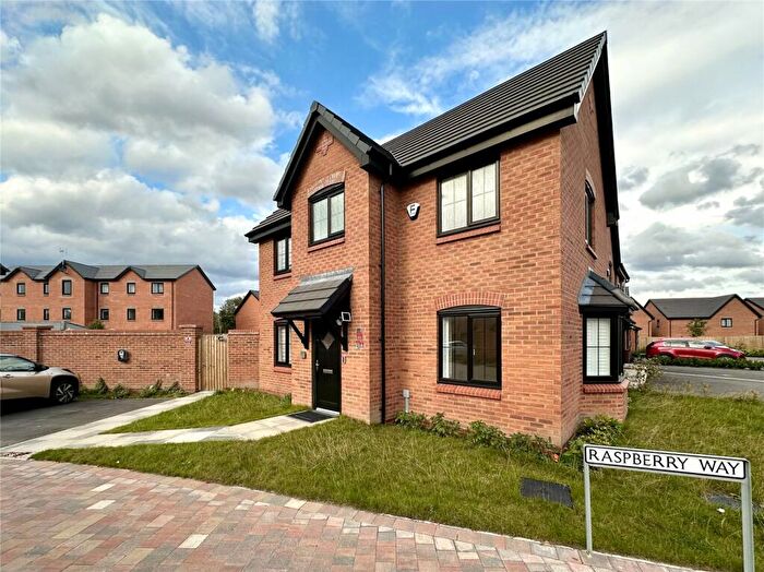 3 Bedroom Detached House To Rent In Raspberry Way, Droylsden, Manchester, M43