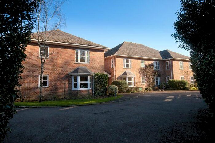 2 Bedroom Retirement Property For Sale In Hays Park, Sedgehill, SP7