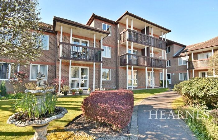 1 Bedroom Property For Sale In Fernlea Avenue, Ferndown, BH22