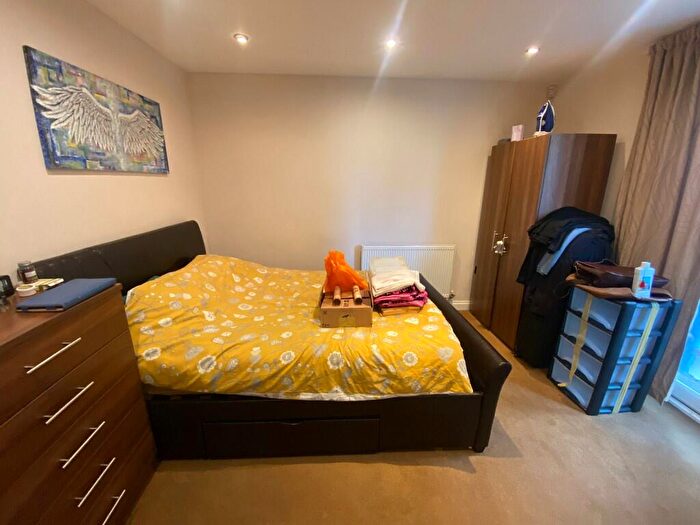 2 Bedroom Apartment To Rent In Wise Road, London, E15