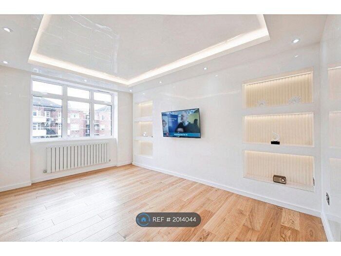 2 Bedroom Flat To Rent In Townshend Court, London, NW8