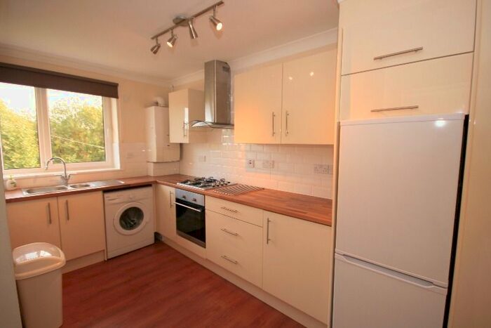 2 Bedroom Flat To Rent In Sutcliffe Road, Anniesland, Glasgow, G13