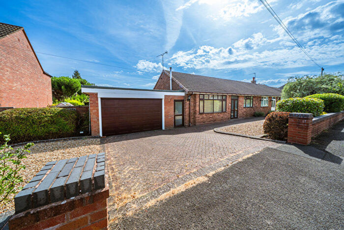 2 Bedroom Semi-Detached Bungalow For Sale In Essex Avenue, Kingswinford, DY6