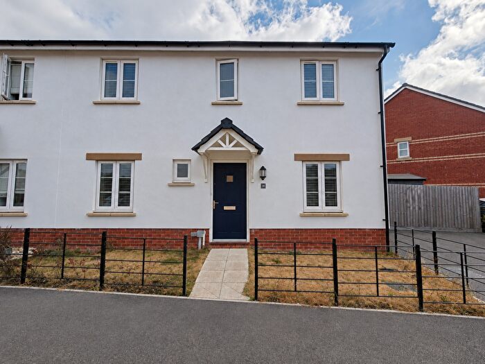 3 Bedroom Semi Detached House For Sale In Patt Drive, Bideford, Devon, EX39