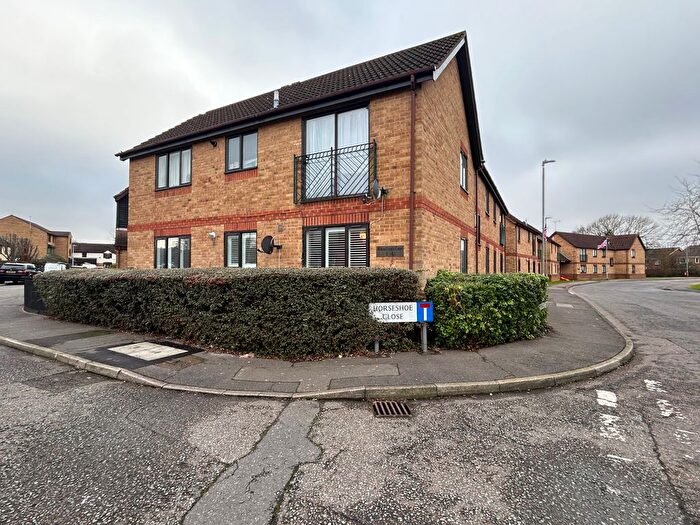 2 Bedroom Flat For Sale In Farthingale Lane, Waltham Abbey, EN9