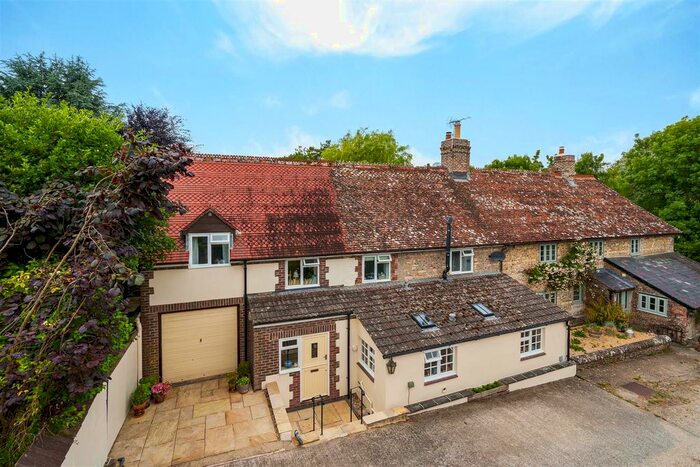 3 Bedroom Semi-Detached House For Sale In Bradford Peverell, Dorchester, DT2