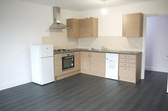 2 Bedroom Flat To Rent In Defoe Parade, Chadwell St Mary, RM16
