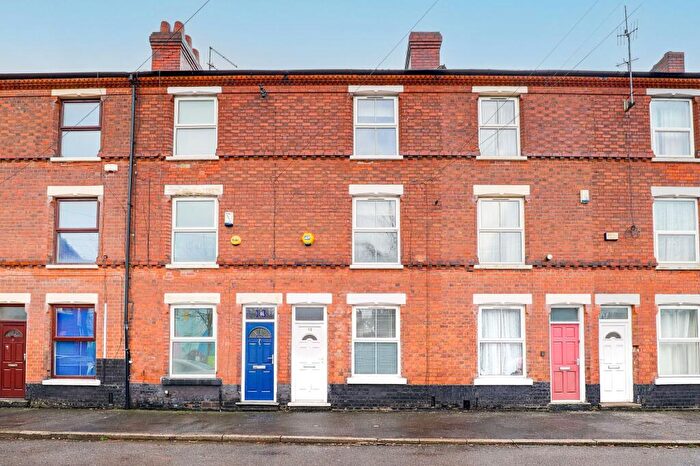 3 Bedroom Terraced House For Sale In Mundella Road, Nottingham, NG2