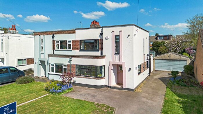 3 Bedroom Semi Detached House For Sale In Bulkington Lane, Nuneaton, Warwickshire, CV11