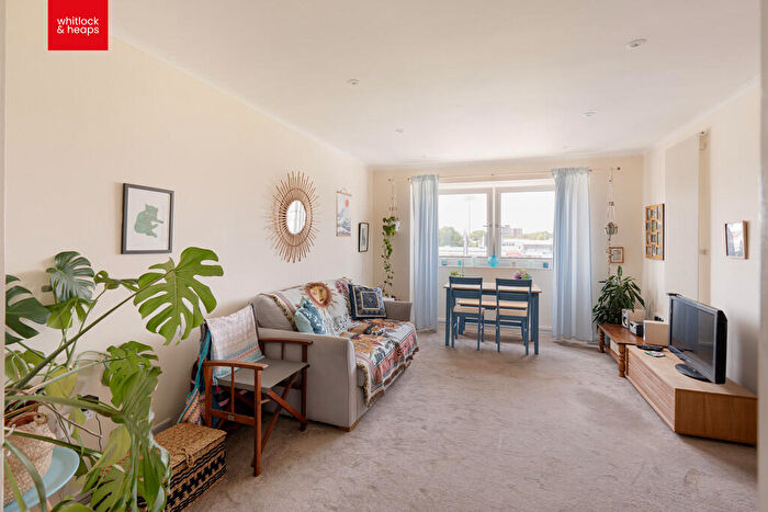 2 Bedroom Apartment For Sale In Palmeira Avenue, Hove, BN3 - Photo 3