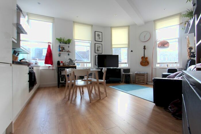 1 Bedroom Flat To Rent In West Green Road, Seven Sisters, N15