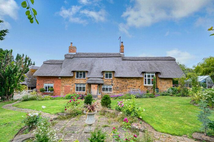 3 Bedroom Detached House For Sale In High Street, Lower Brailes, Banbury, Oxfordshire, OX15