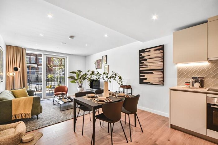 1 Bedroom Flat To Rent In London, SE8