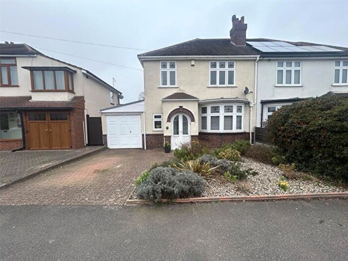 3 Bedroom Semi Detached House For Sale In Tenbury Road, Birmingham, West Midlands, B14