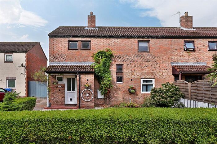 3 Bedroom Semi-Detached House For Sale In Hart Hill Crescent, Full Sutton, York, YO41