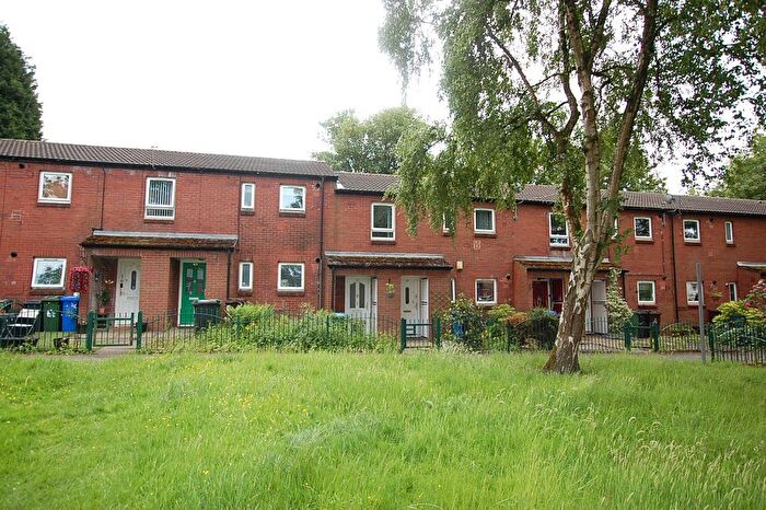 2 Bedroom Flat For Sale In Lockingate Street, Ashton-Under-Lyne, Greater Manchester, OL6
