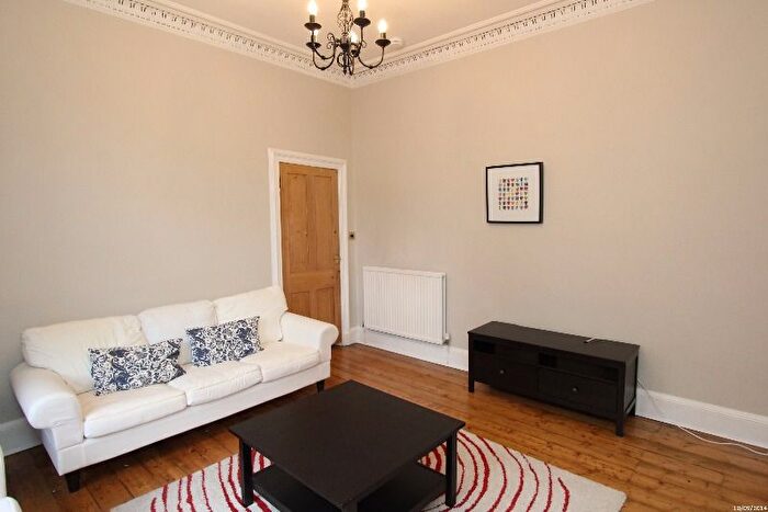 2 Bedroom Flat To Rent In Cambridge Gardens, Edinburgh, EH6