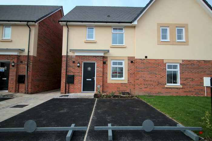 3 Bedroom Semi-Detached House To Rent In Teasel Grove, Longridge, PR3