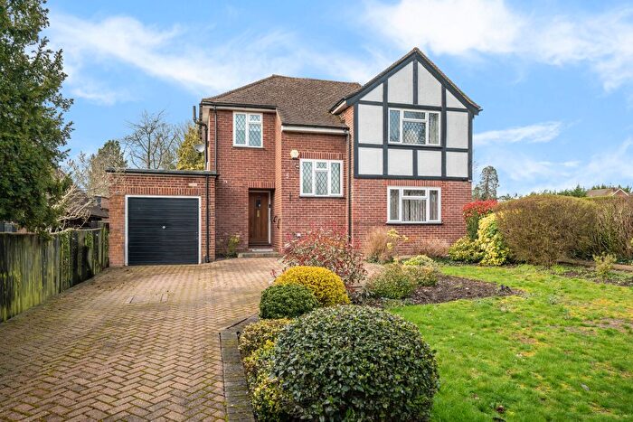 4 Bedroom Detached House For Sale In Osborne Road, Potters Bar, EN6