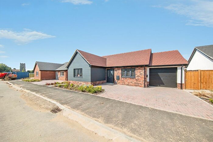 3 Bedroom Detached Bungalow For Sale In Blacksmiths Close, Otley, Ipswich, IP6