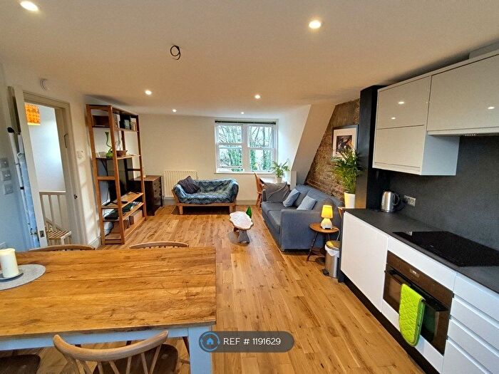 2 Bedroom Flat To Rent In Melville Road, Brighton, BN3