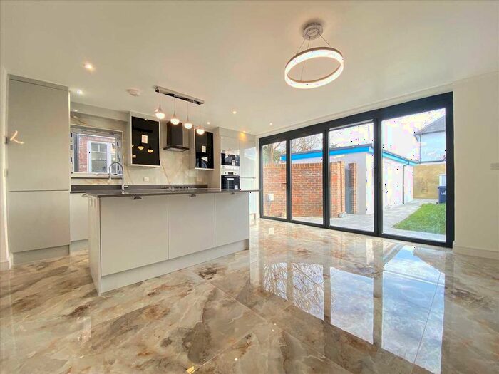 4 Bedroom End Of Terrace House To Rent In Ruislip Road East, London, W13